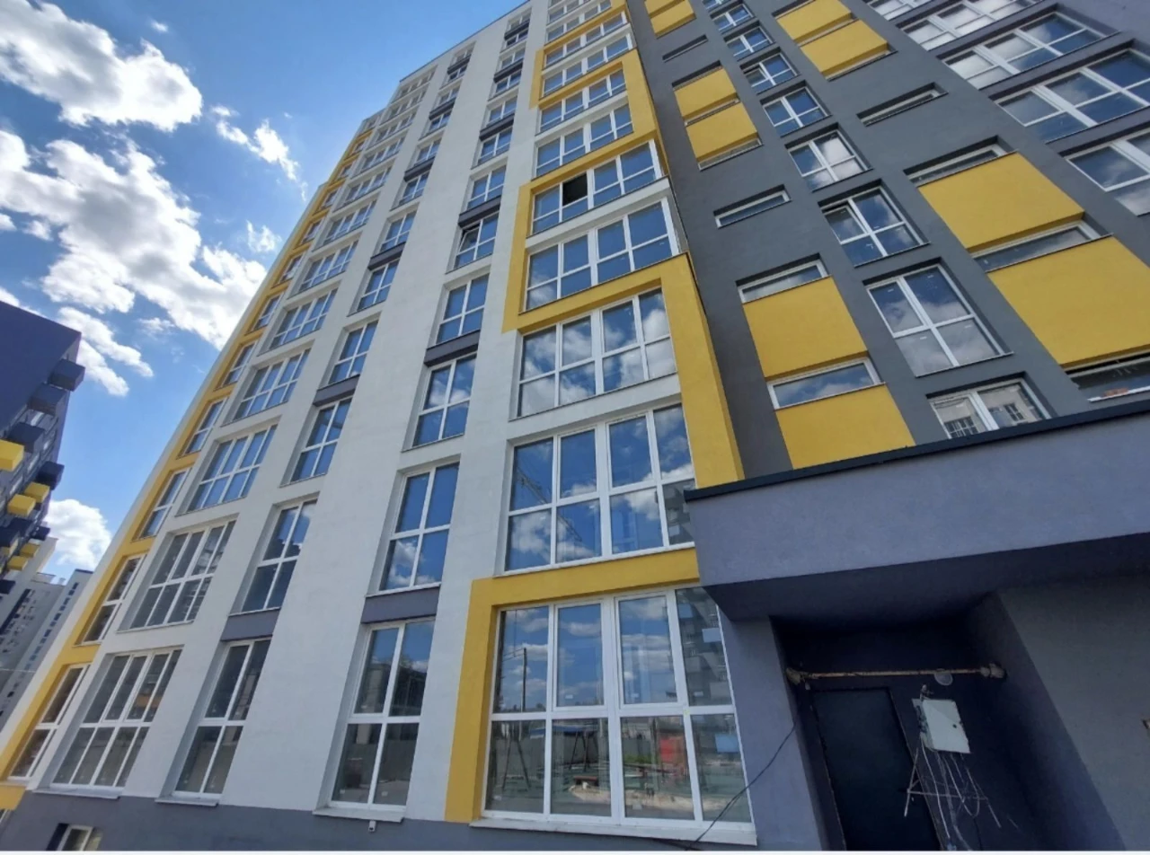 Riel sity apartment