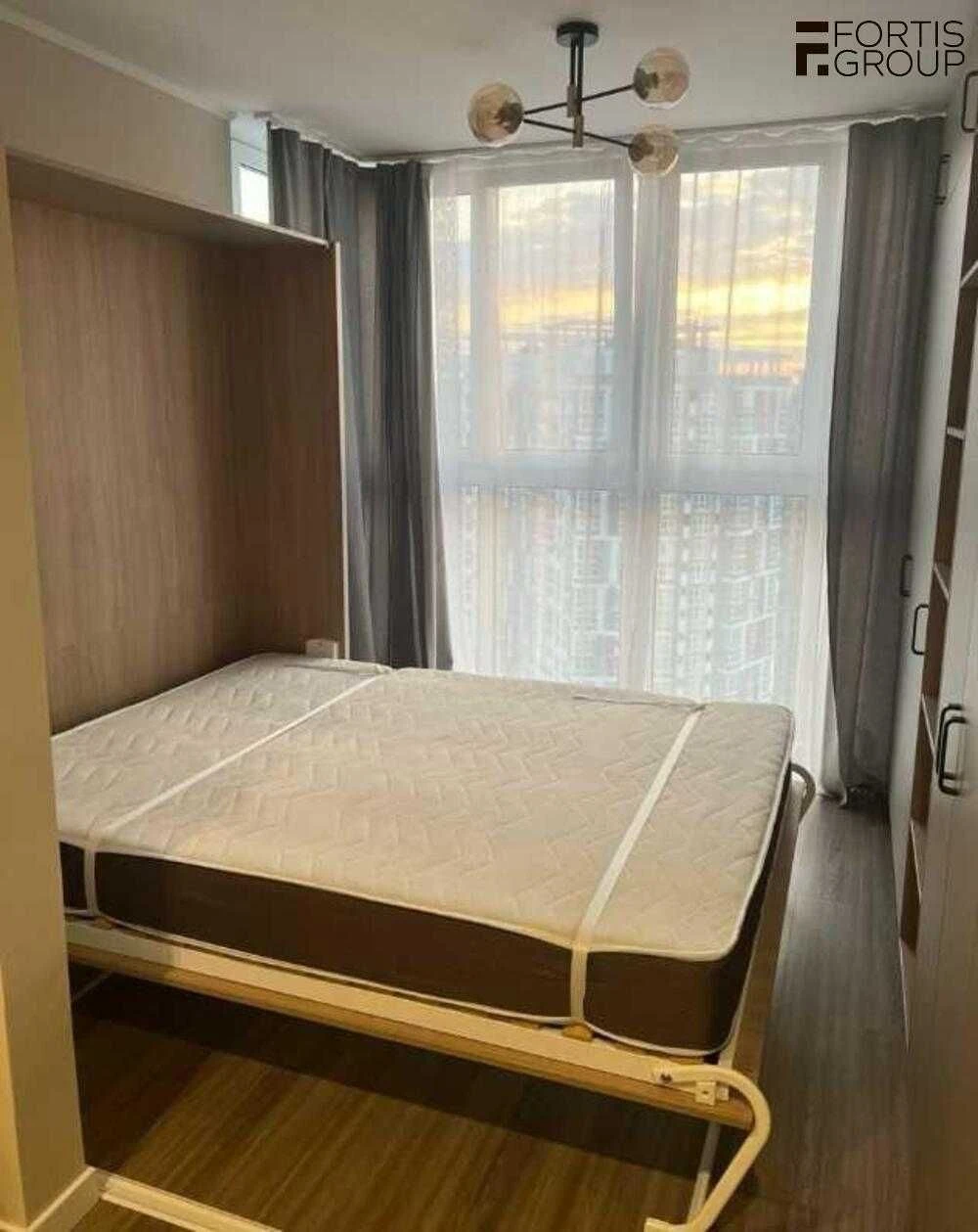 Sale of Smart Apartment in Rusanivska Havian Mikolskya Slob