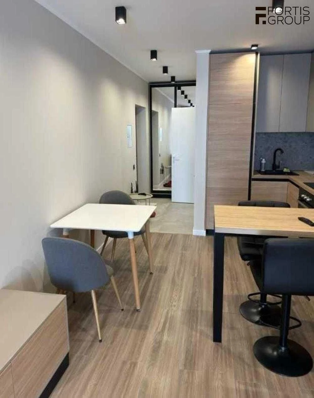 Sale of Smart Apartment in Rusanivska Havian Mikolskya Slob