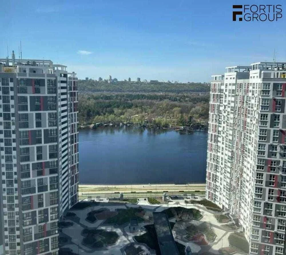Sale of Smart Apartment in Rusanivska Havian Mikolskya Slob