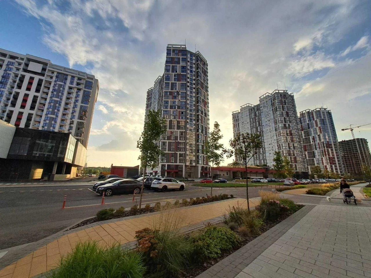 Sale of Smart Apartment in Rusanivska Havian Mikolskya Slob
