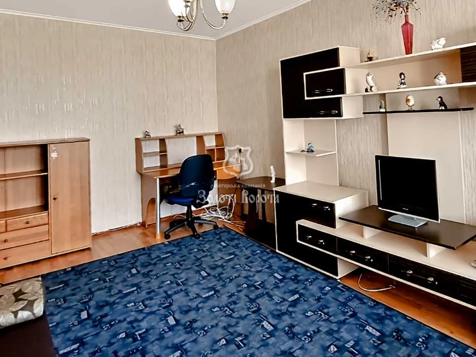 Apartment. Miloslavska Street, Troeshnya, Kyiv