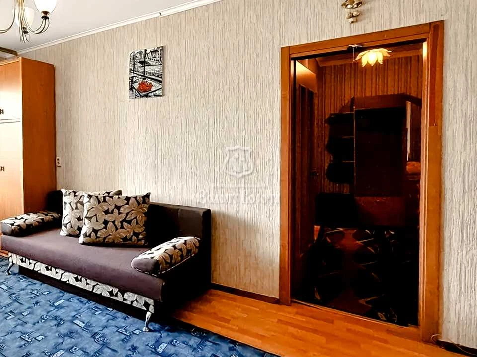 Apartment. Miloslavska Street, Troeshnya, Kyiv