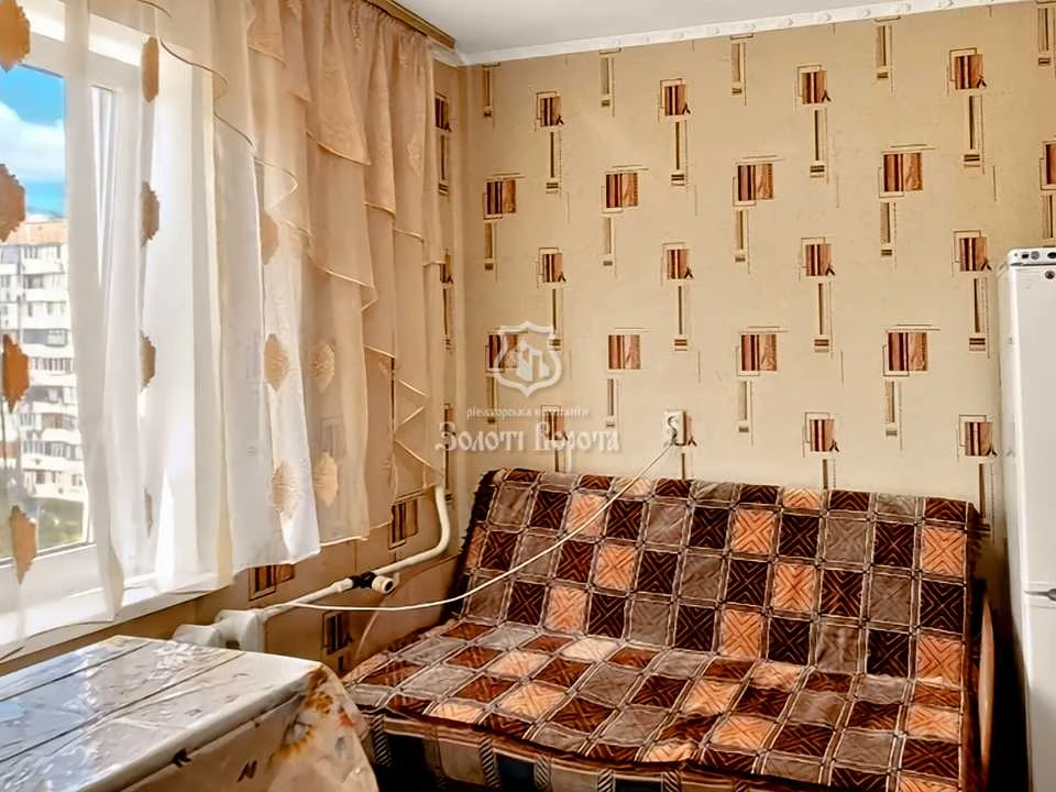 Apartment. Miloslavska Street, Troeshnya, Kyiv