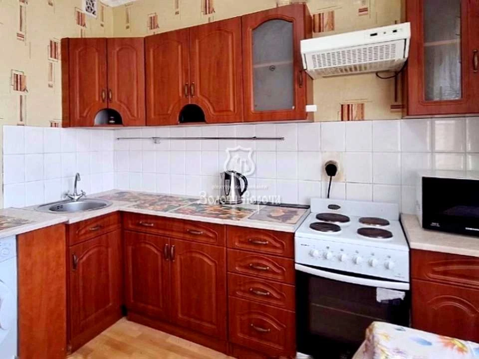 Apartment. Miloslavska Street, Troeshnya, Kyiv