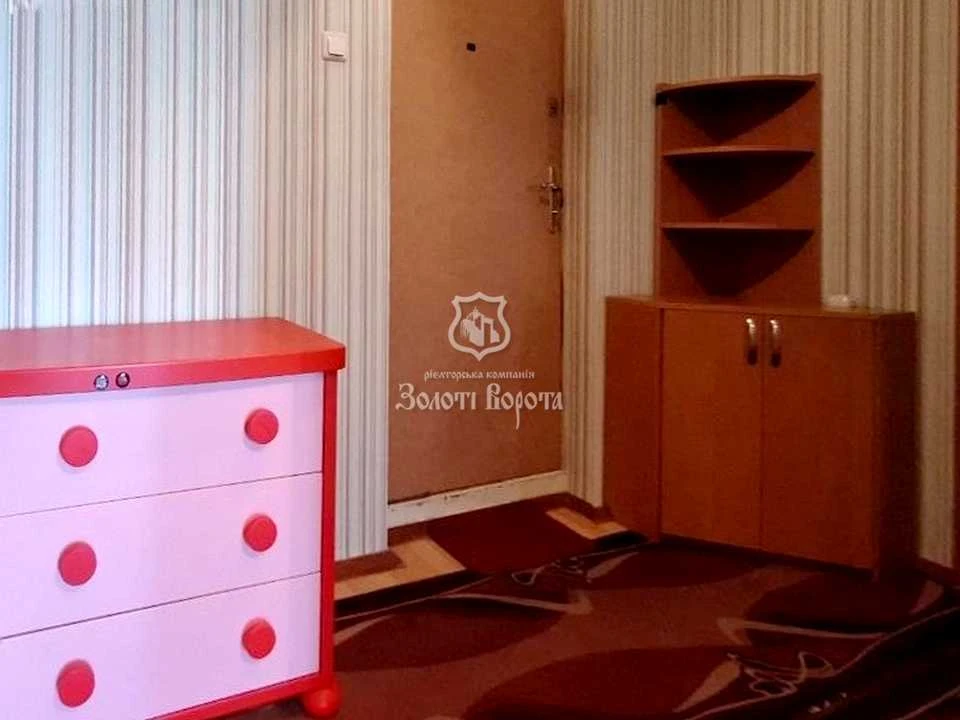 Apartment. Miloslavska Street, Troeshnya, Kyiv