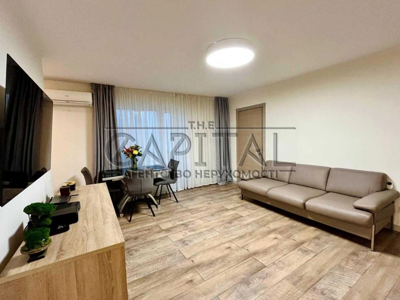 Квартира з газом Лаврська 4а, 64 м2
