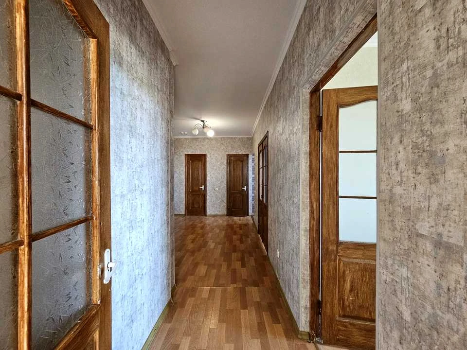 Квартира. Київ, Поліська вул.