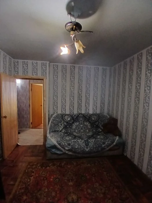 3-room apartment in Alekseevka. 1st floor. For sale. 29,000 rubles! Video+