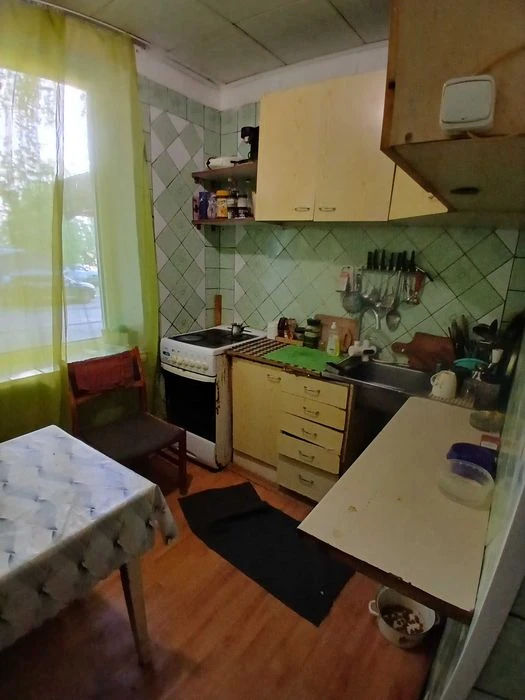 3-room apartment in Alekseevka. 1st floor. For sale. 29,000 rubles! Video+