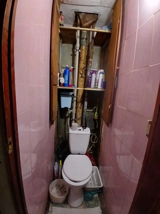 3-room apartment in Alekseevka. 1st floor. For sale. 29,000 rubles! Video+