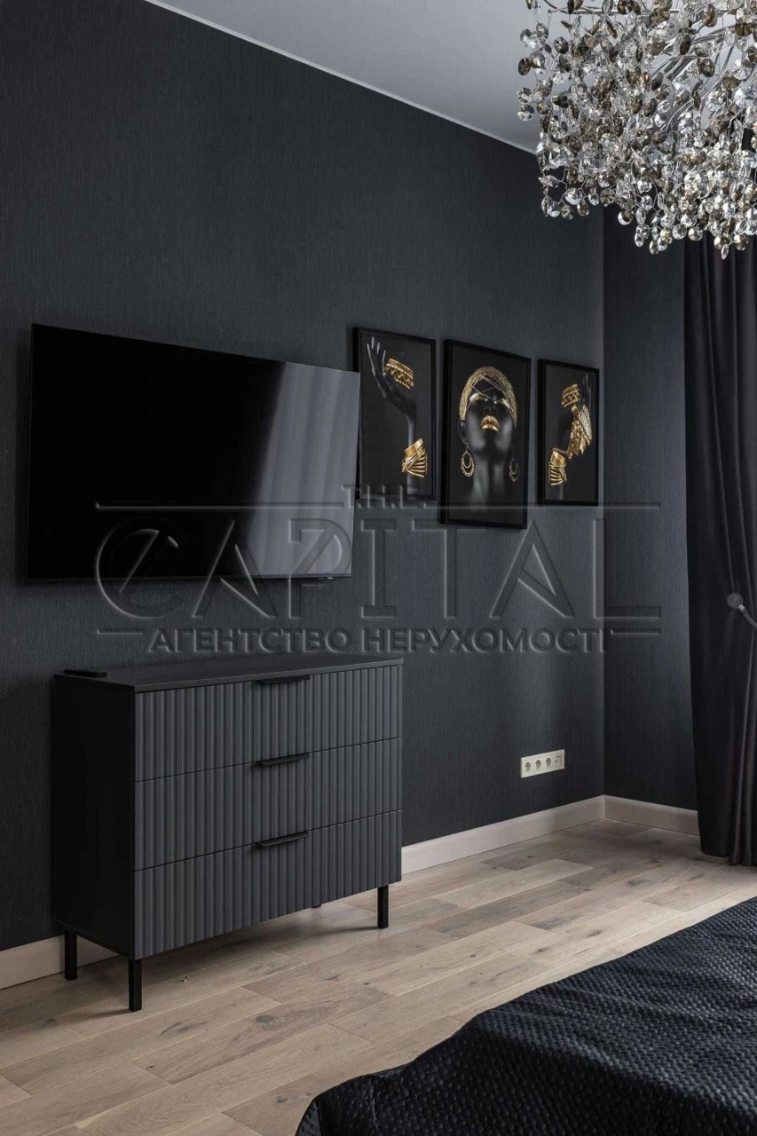Продаж / Будинок / 350 м2 / Голосіївський район / вул. Броді