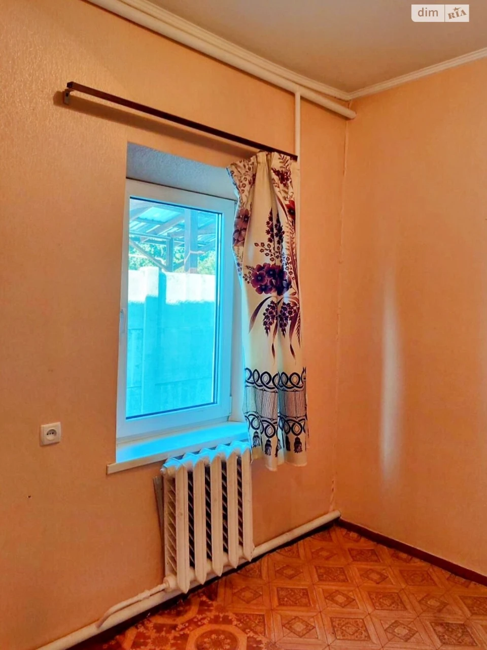 Single-Family House for Sale