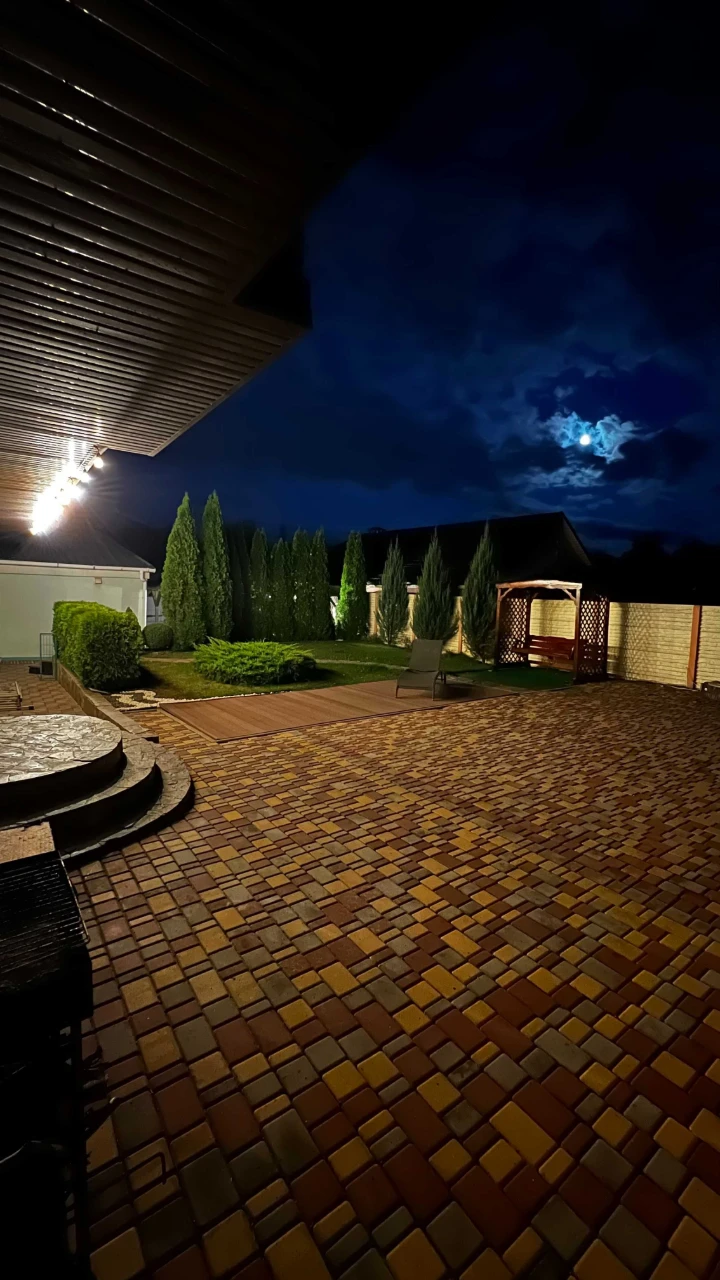 Detached house for sale in Dnipro with pool and sauna