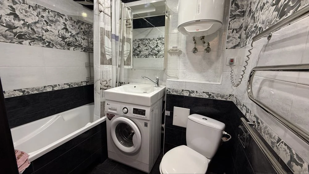 Two-room apartment renovated in Cheremushki/ State program