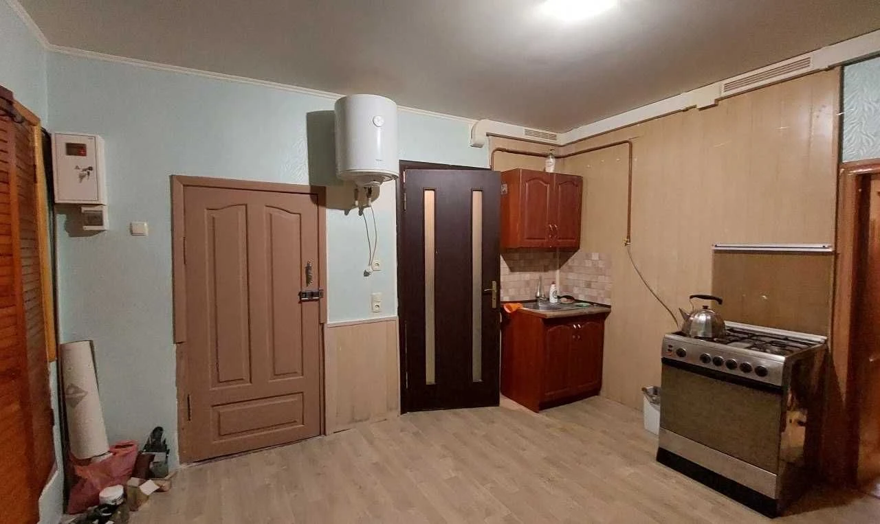 Продається 1-комнатная квартира с большой кухней в Центре