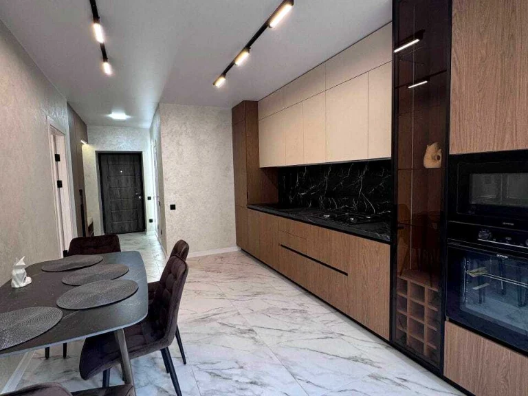 Apartment. Ivano-Frankivsk, Knıhınyın Street