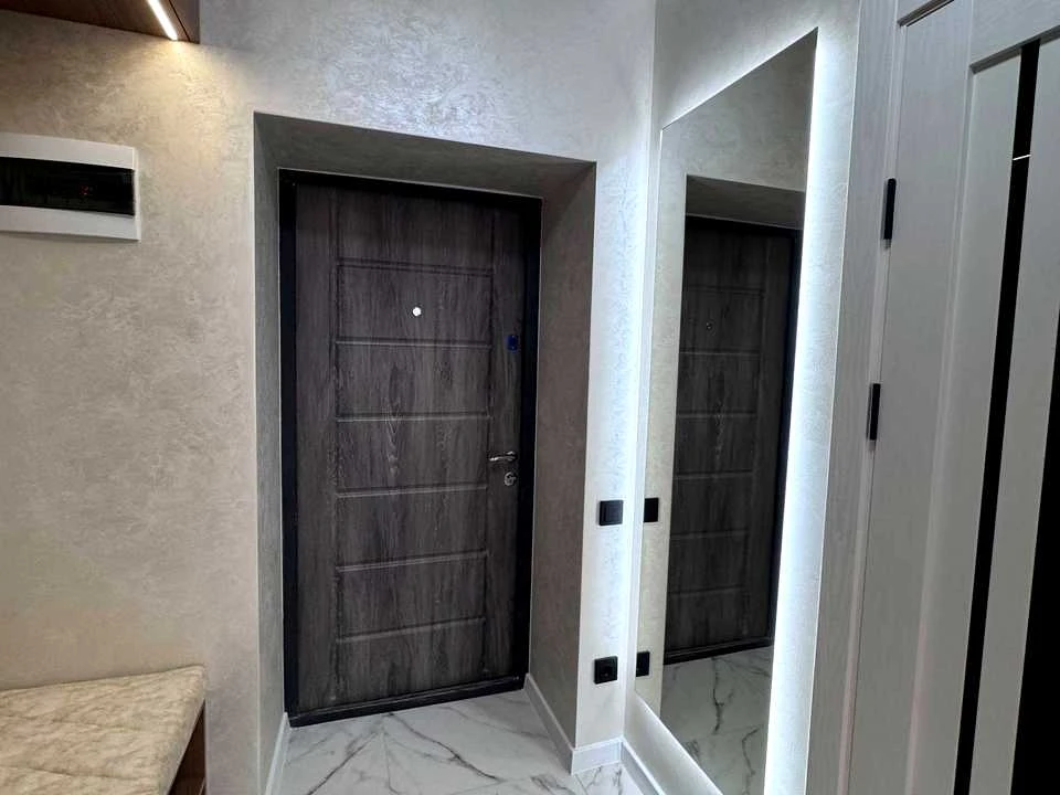 Apartment. Ivano-Frankivsk, Knıhınyın Street