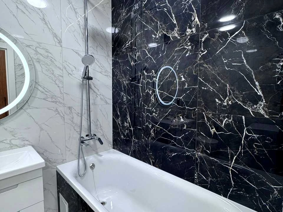 Apartment. Ivano-Frankivsk, Knıhınyın Street
