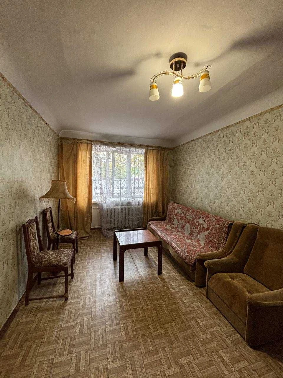 Продаж 2-кімнатної квартири, мікрорайон Південно-Захід, вул.