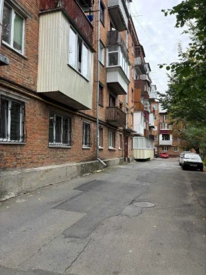 Продаж 2-кімнатної квартири, мікрорайон Південно-Захід, вул.
