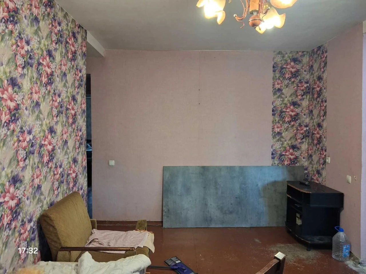 Sale of a 3-bedroom apartment, Kazbet area.