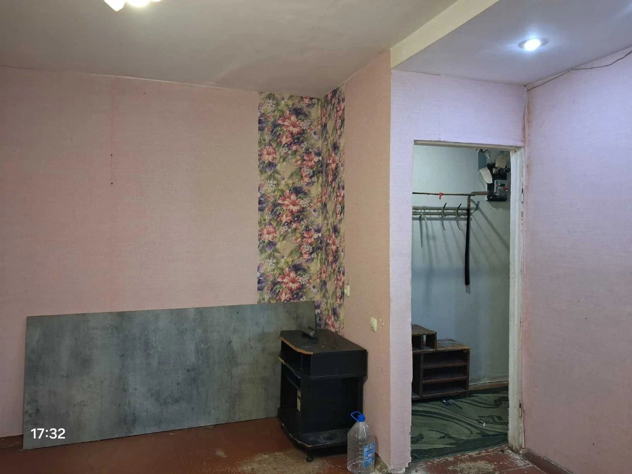 Sale of a 3-bedroom apartment, Kazbet area.