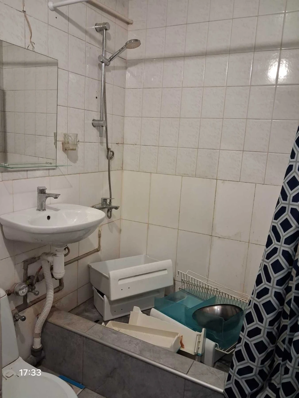 Sale of a 3-bedroom apartment, Kazbet area.