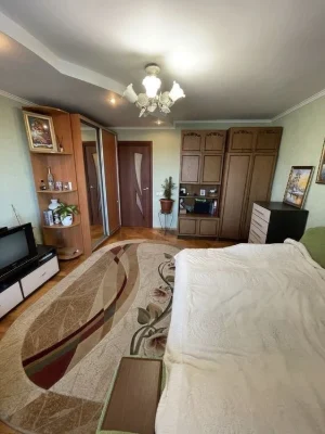 For sale 3-room apartment on Beresteyskyi Ave. 39, KPI