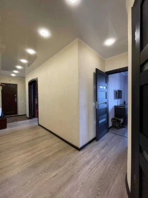 Sale of a luxurious 3-room apartment on Vokzalnaya Street