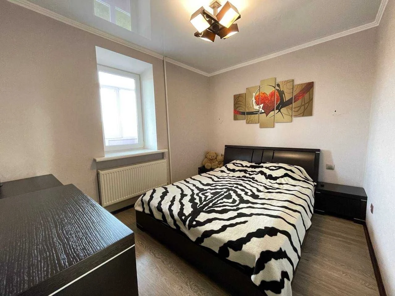 Sale of a luxurious 3-room apartment on Vokzalnaya Street