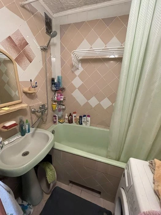 For sale 3-room apartment on Beresteyskyi Ave. 39, KPI