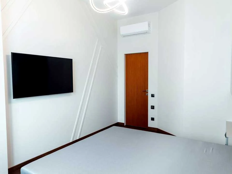 Apartment. Kyiv, Berezaysky Prospect.