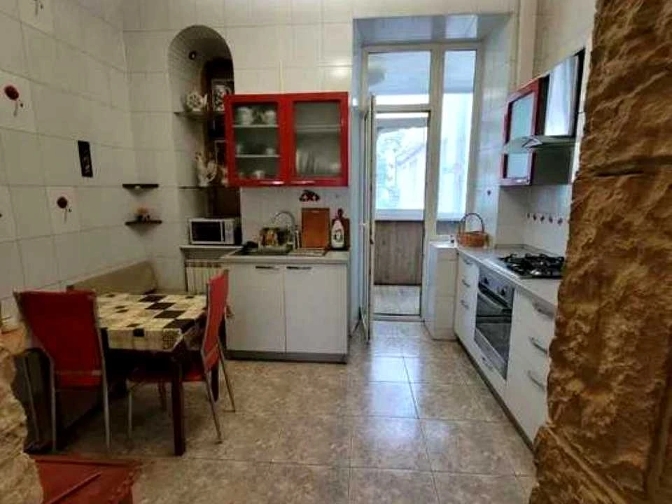 Квартира. Киев, Волоская улица.