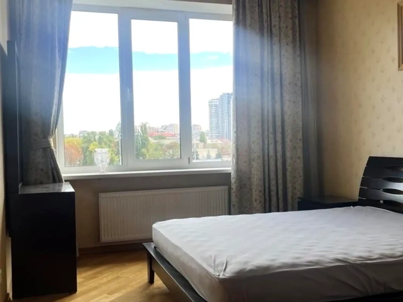 Rent 2-room apartment 65 m² on the 10th floor.