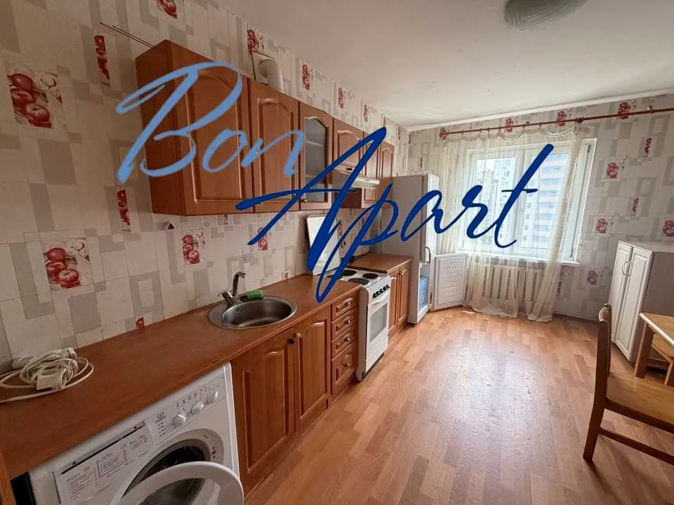 Apartment. Dragamanova st., Kyiv