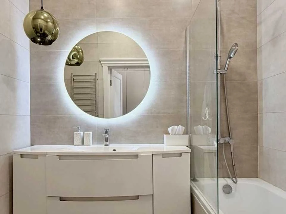 Apartment. Kyiv, Дніпровська набережна вул.