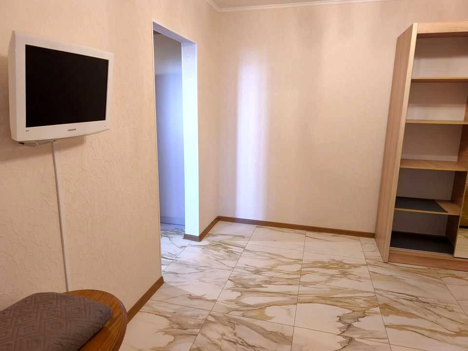 Apartment. Revutskogo st.