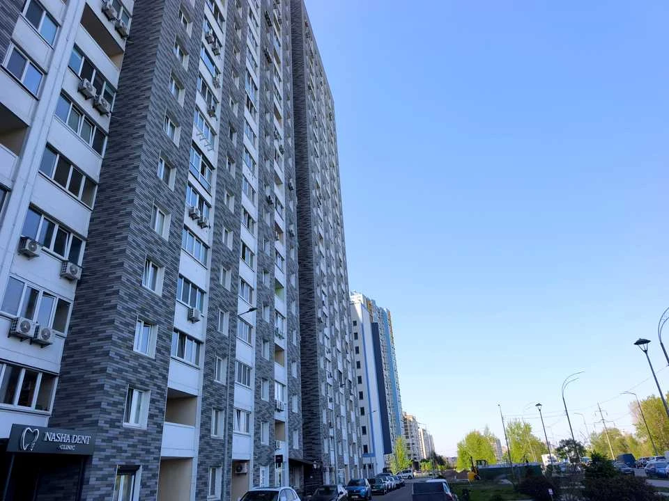 Apartment. Revutskogo st.
