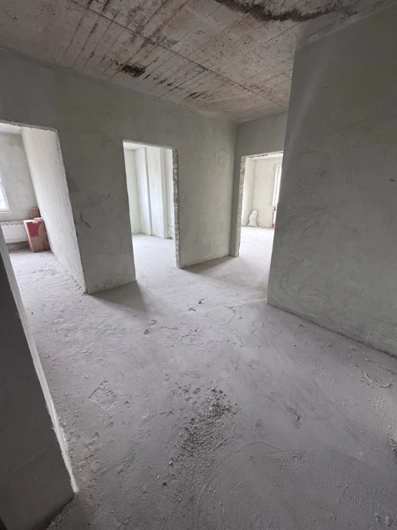 Sale of a 3-room apartment on Kruhla Street (Round)