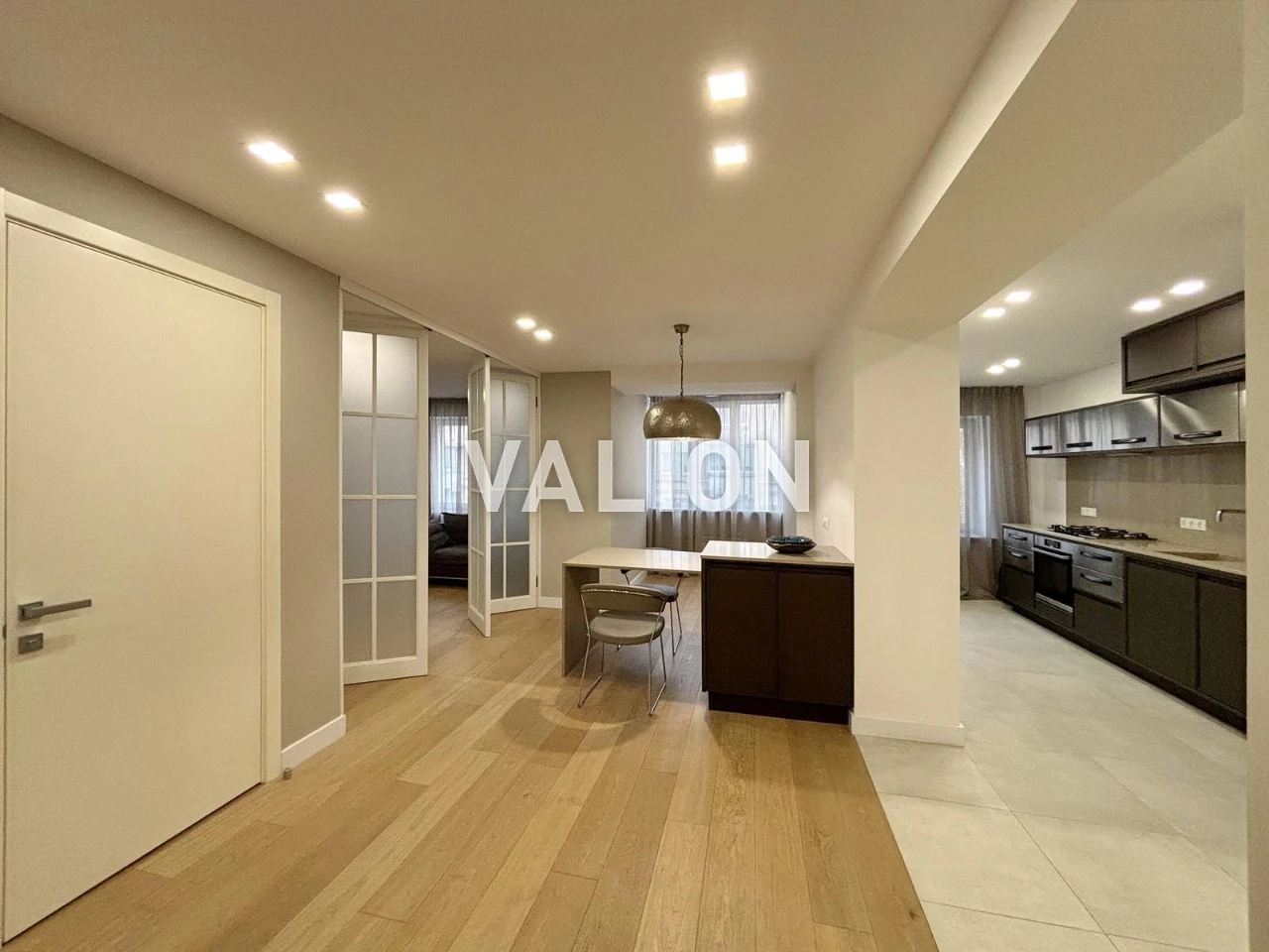 Sale of a 3-room apartment in Podilsky district, Kostyantinovska st. 51