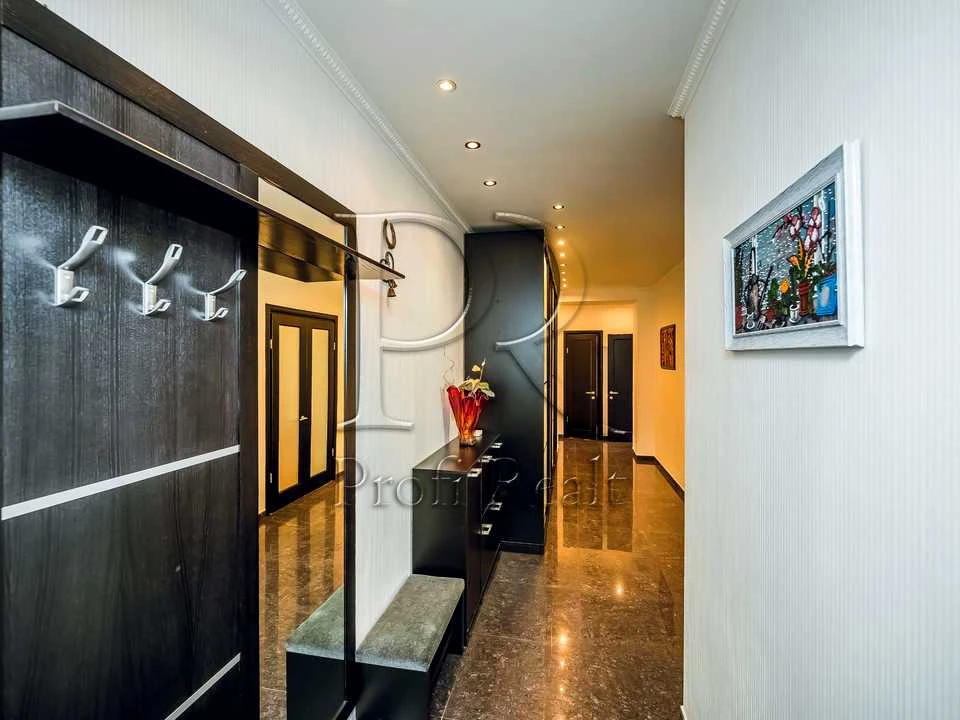 Apartment. Julia Zdanovskaya Street, Kyiv