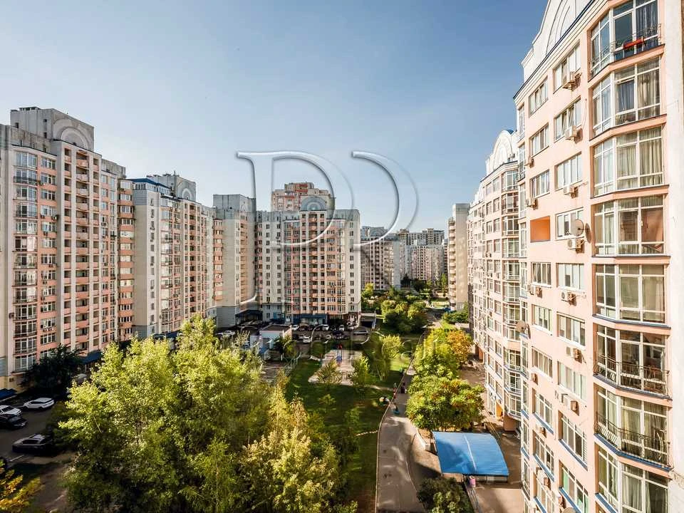 Apartment. Julia Zdanovskaya Street, Kyiv