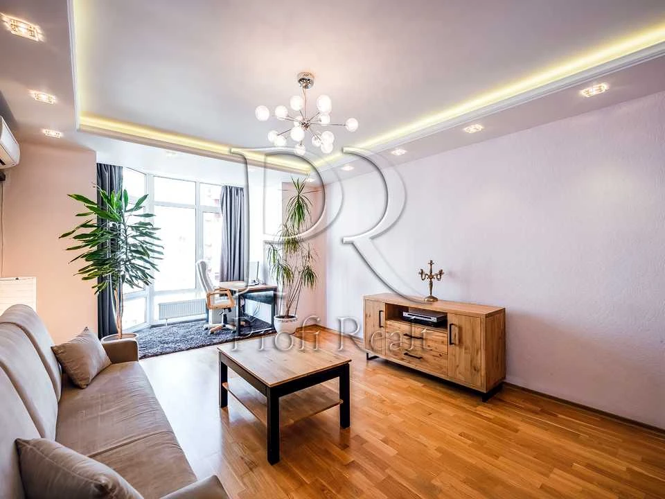 Apartment. Julia Zdanovskaya Street, Kyiv