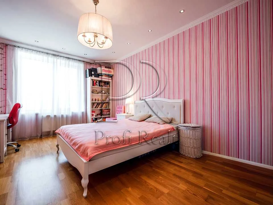 Apartment. Julia Zdanovskaya Street, Kyiv
