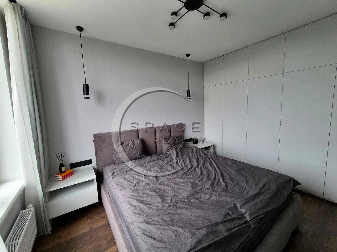 Apartment for sale: 1-bedroom apartment in ЖК Seven Дніпровська набере