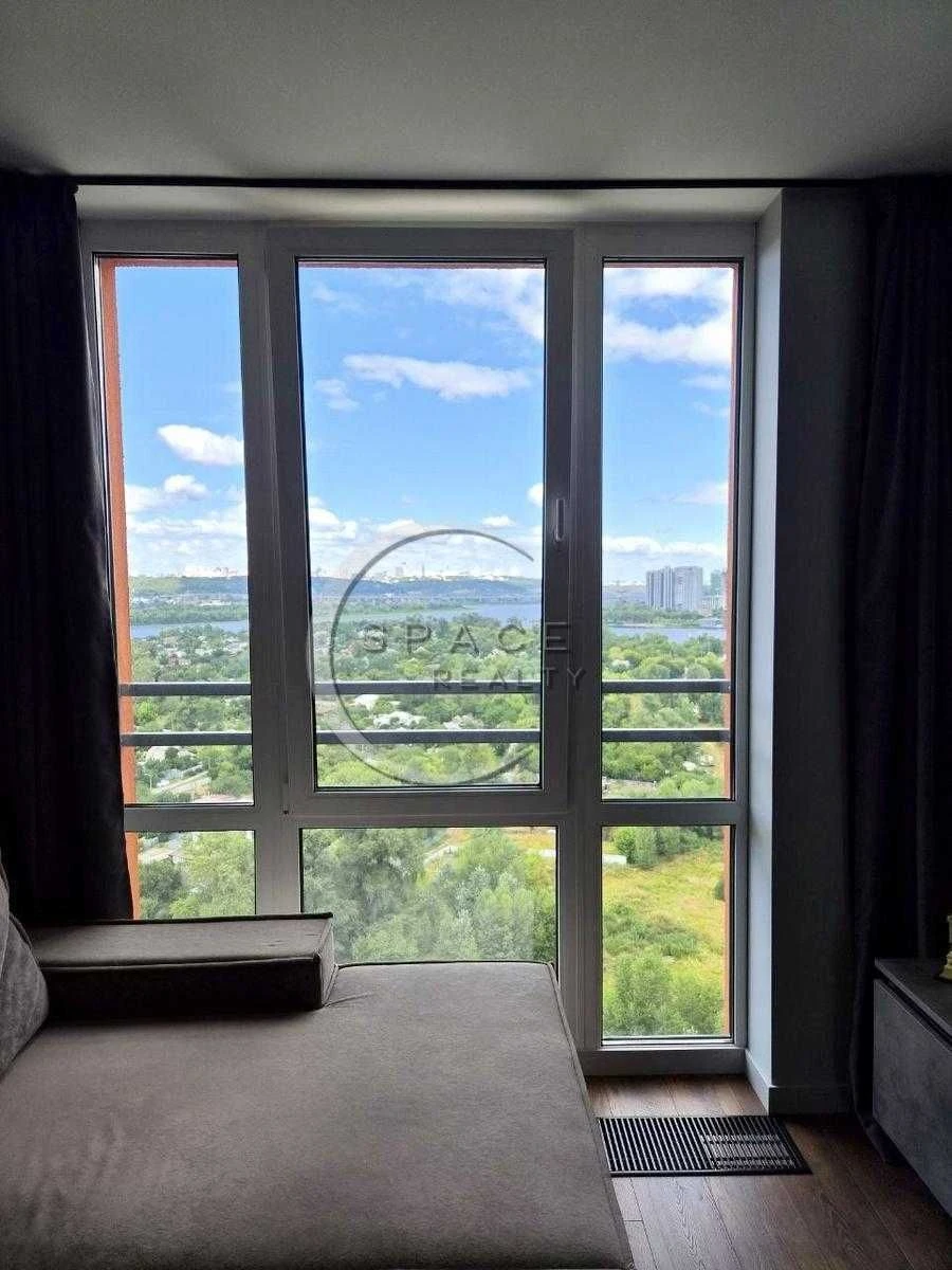Apartment for sale: 1-bedroom apartment in ЖК Seven Дніпровська набере