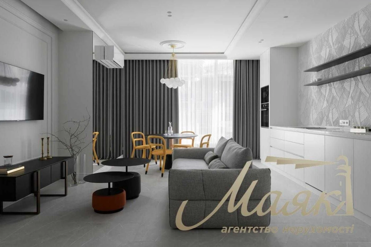 Apartment for Sale - New Renovation, 62 sq m, Bulvar Fontaniv, P