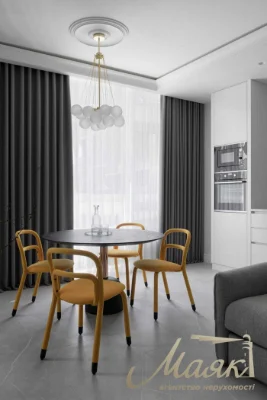 Apartment for Sale - New Renovation, 62 sq m, Bulvar Fontaniv, P