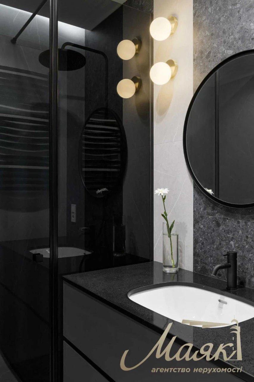 Apartment for Sale - New Renovation, 62 sq m, Bulvar Fontaniv, P